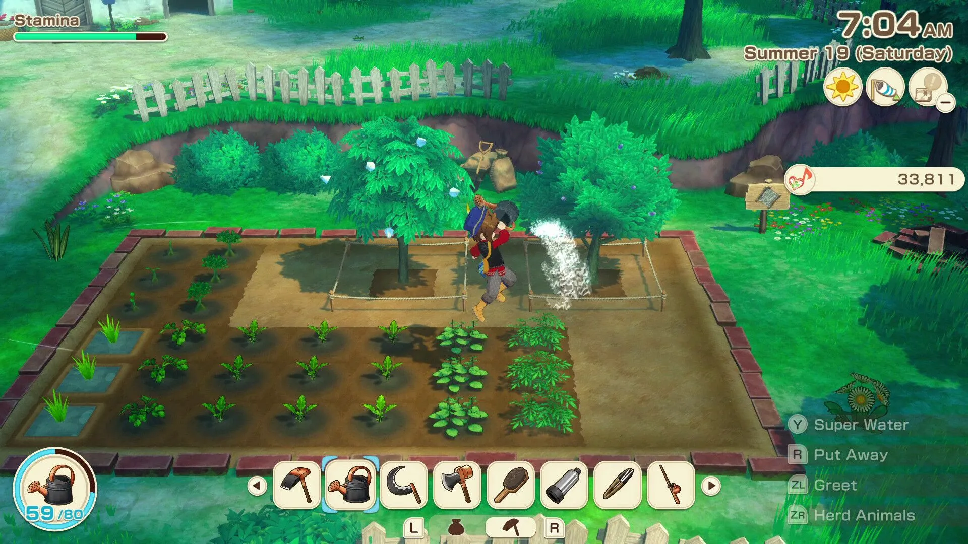 Nhân vật chính đang bán hàng tại một gian hàng sôi động trong phiên chợ Grand Bazaar của Story of Seasons