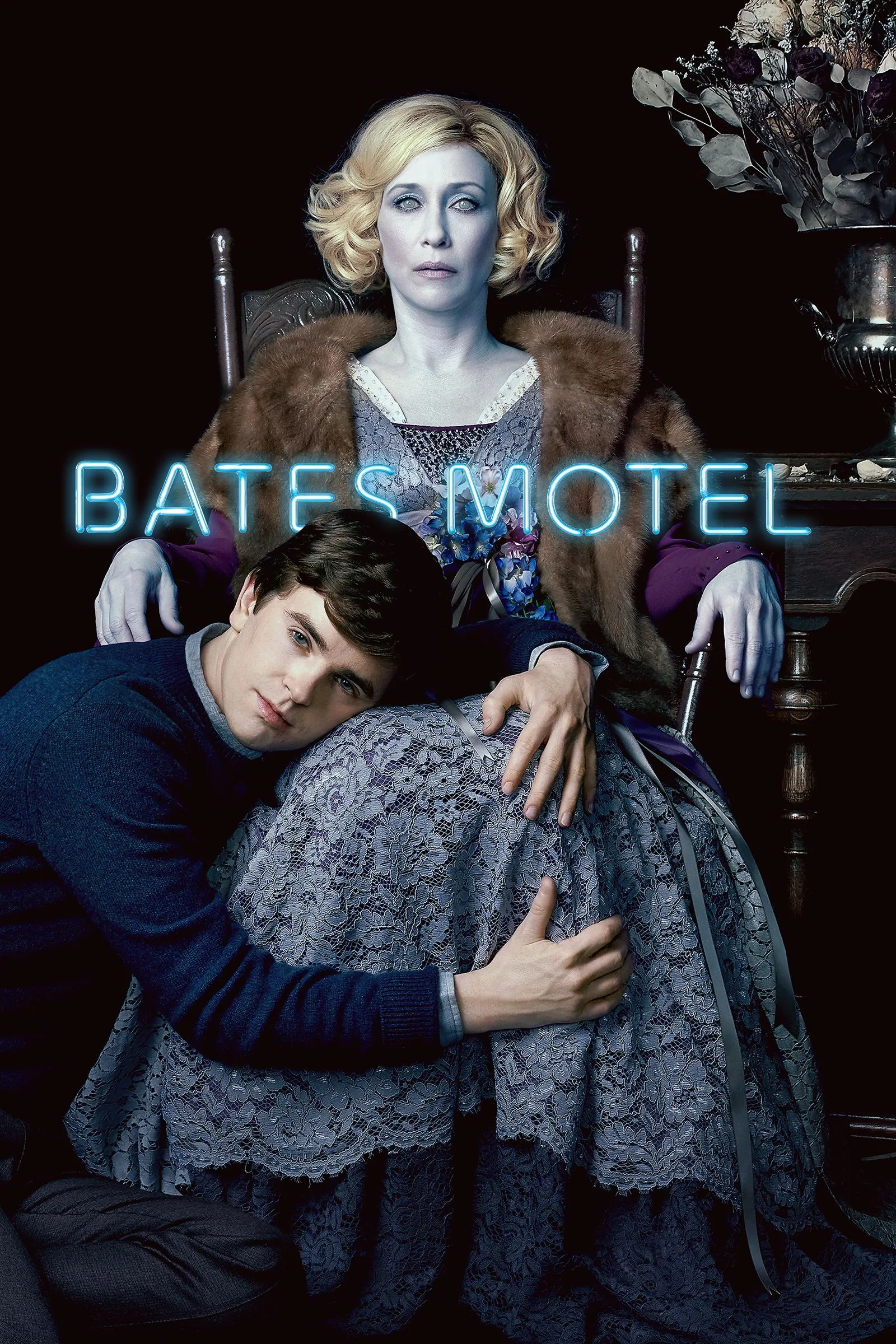 Áp phích Bates Motel - Norman Bates và Norma trong series tiền truyện Psycho