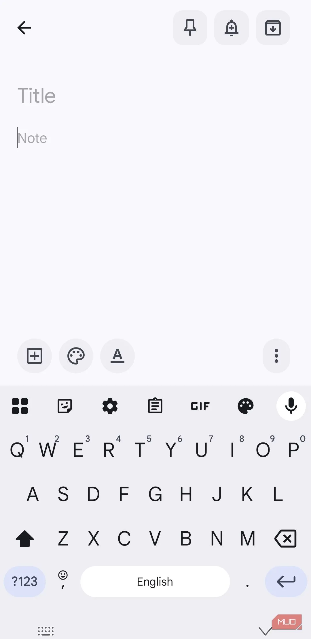 Gboard trên điện thoại Android hiển thị tính năng Clipboard để ghim văn bản thường dùng