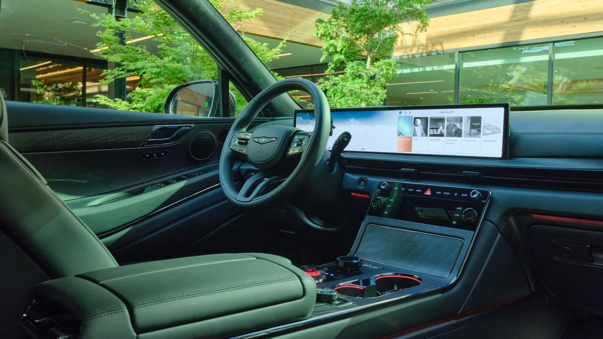 Nội thất Genesis GV80 2026: bảng táp-lô OLED lớn và không gian ghế da cao cấp