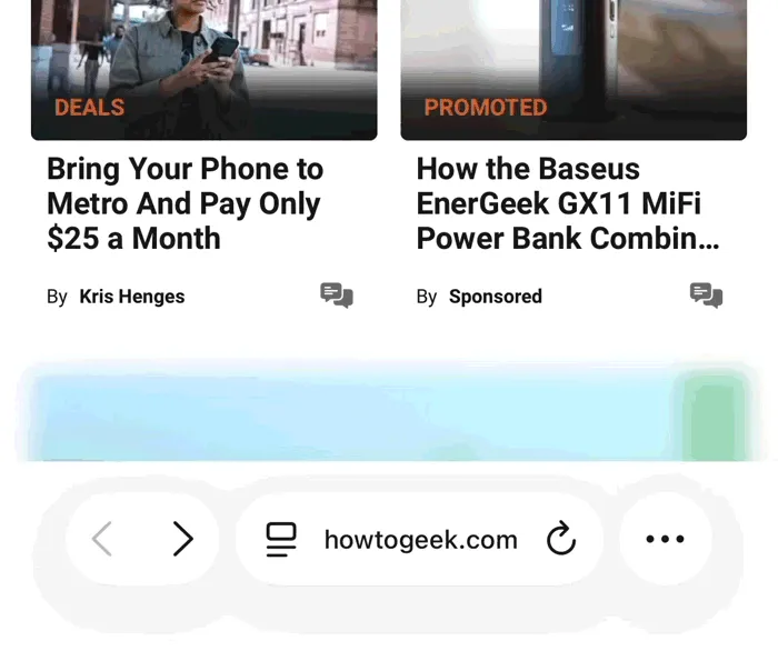 Vuốt lên trên thanh tab hoặc chụm hai ngón để xem toàn bộ tab mở trong Safari.